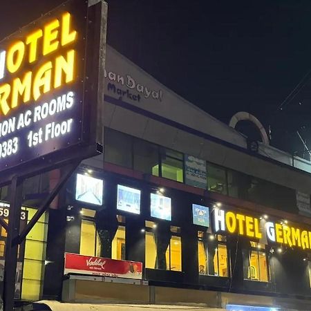 אחמדאבאד Hotel New German מראה חיצוני תמונה