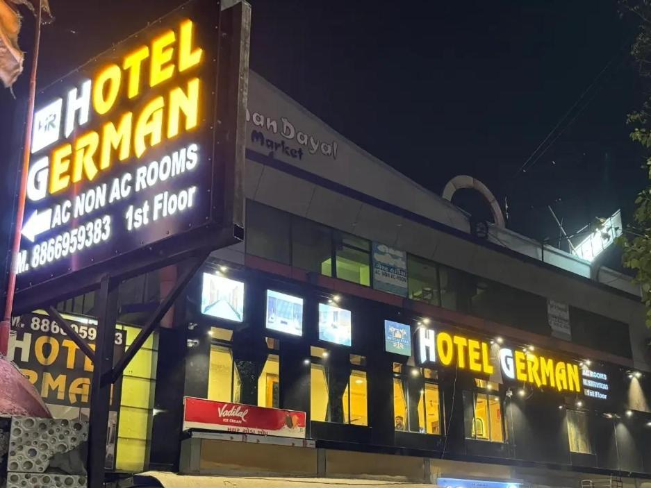 אחמדאבאד Hotel New German מראה חיצוני תמונה